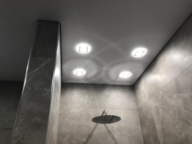 EuroKRAAB-Decken mit Schattenfuge zur Wand